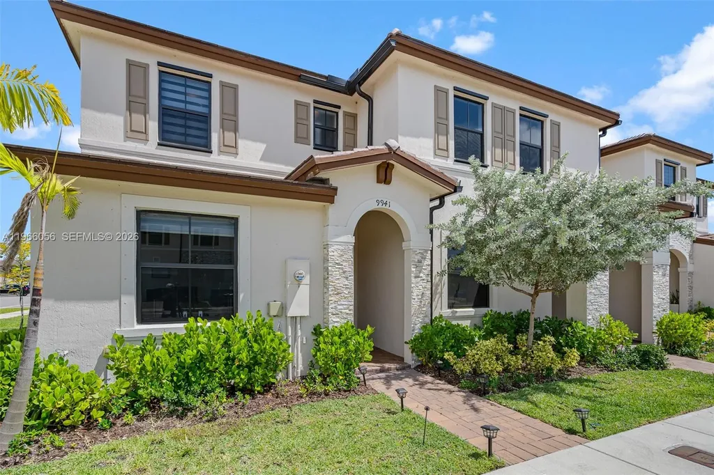 9941 SW 231st Lane Miami FL 33190