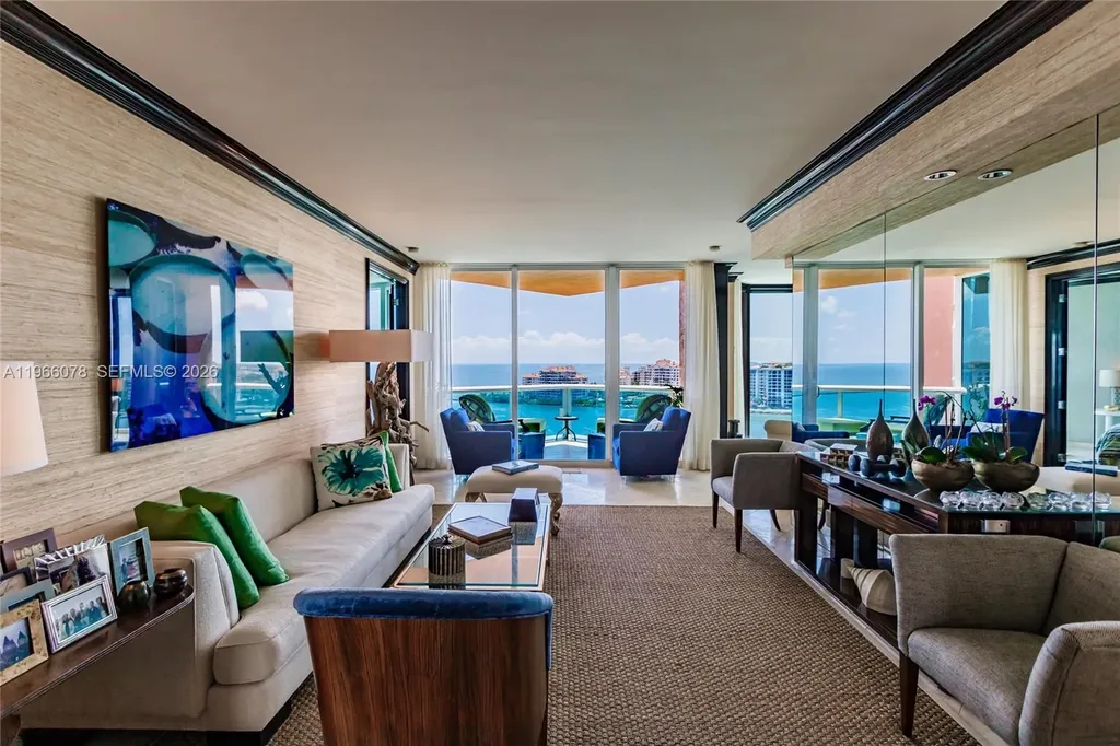 300 S Pointe Drive Miami Beach FL 33139