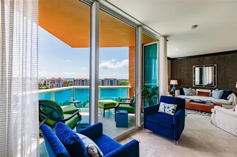 300 S Pointe Drive Miami Beach FL 33139