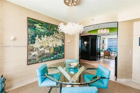 300 S Pointe Drive Miami Beach FL 33139