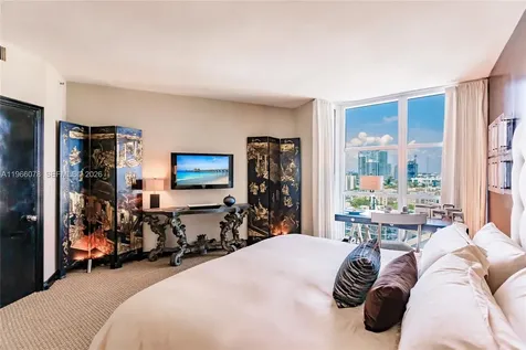 300 S Pointe Drive Miami Beach FL 33139