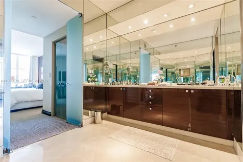 300 S Pointe Drive Miami Beach FL 33139