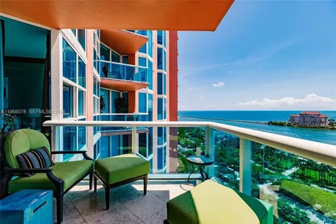 300 S Pointe Drive Miami Beach FL 33139