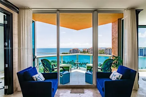 300 S Pointe Drive Miami Beach FL 33139
