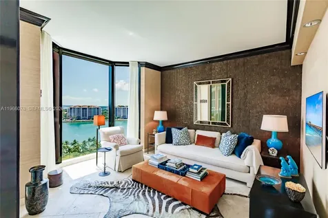 300 S Pointe Drive Miami Beach FL 33139