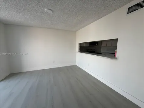 1104 W 44th Street Hialeah FL 33012