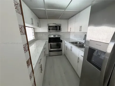 1104 W 44th Street Hialeah FL 33012