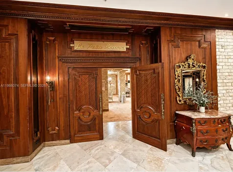 6039 Collins Avenue Miami Beach FL 33140