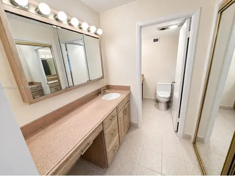 6039 Collins Avenue Miami Beach FL 33140
