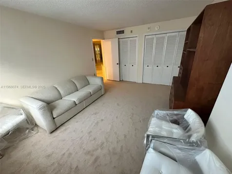 6039 Collins Avenue Miami Beach FL 33140