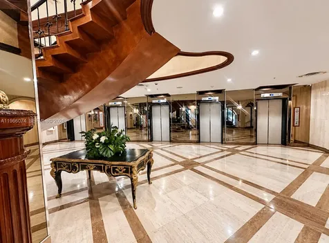 6039 Collins Avenue Miami Beach FL 33140
