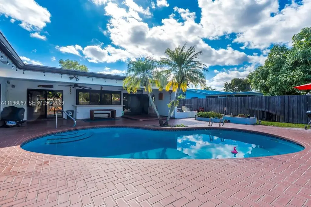 5201 Jefferson Street Hollywood FL 33021