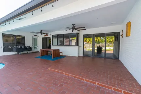 5201 Jefferson Street Hollywood FL 33021