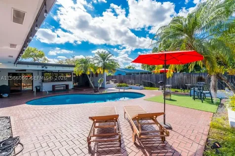 5201 Jefferson Street Hollywood FL 33021