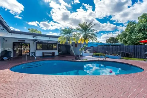 5201 Jefferson Street Hollywood FL 33021