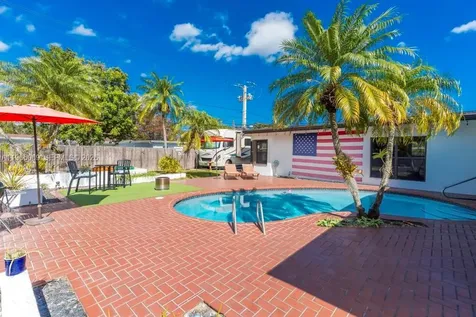 5201 Jefferson Street Hollywood FL 33021