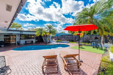 5201 Jefferson Street Hollywood FL 33021