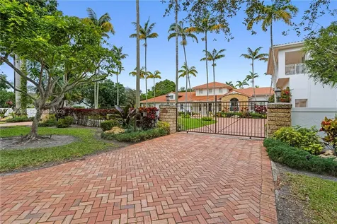 6235 Rolling Road Drive Pinecrest FL 33156