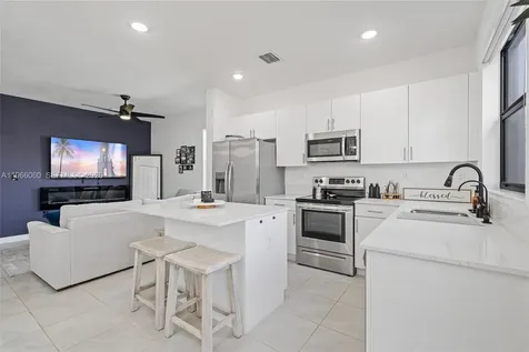9941 SW 231st Lane Miami FL 33190