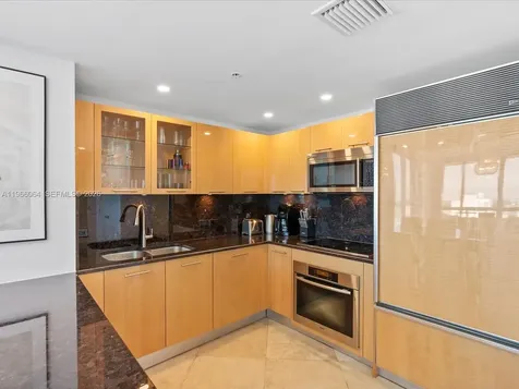 6899 Collins Avenue Miami Beach FL 33141