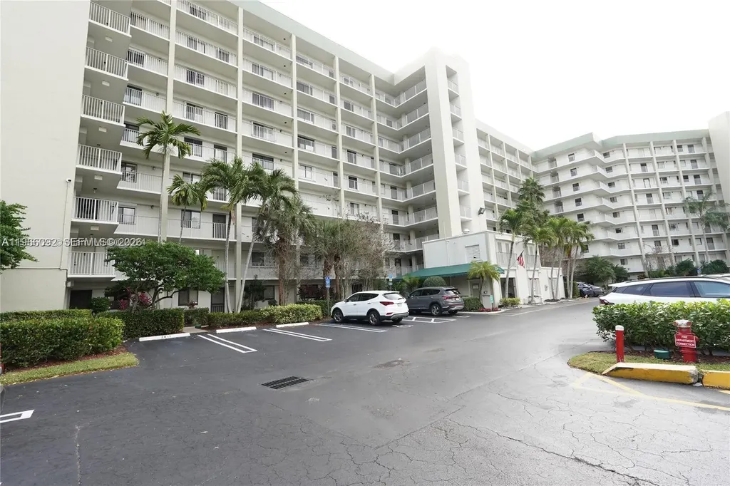 2334 S Cypress Bend Drive Pompano Beach FL 33069