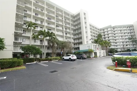 2334 S Cypress Bend Drive Pompano Beach FL 33069