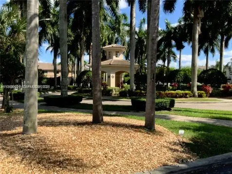 5725 NW 114th Path Doral FL 33178