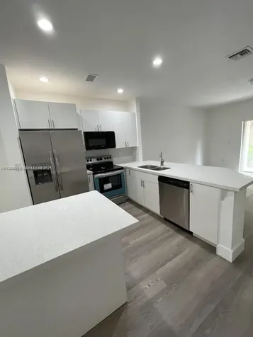 5725 NW 114th Path Doral FL 33178