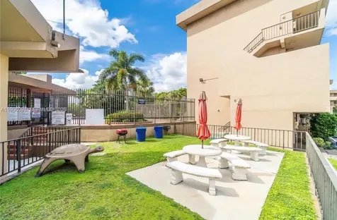 830 NW 87th Avenue Miami FL 33172