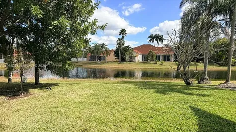 582 Spinnaker Weston FL 33326