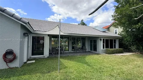 582 Spinnaker Weston FL 33326