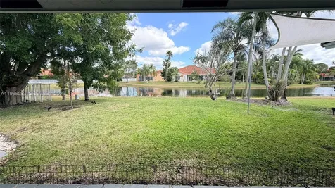 582 Spinnaker Weston FL 33326