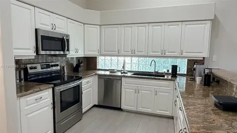 582 Spinnaker Weston FL 33326