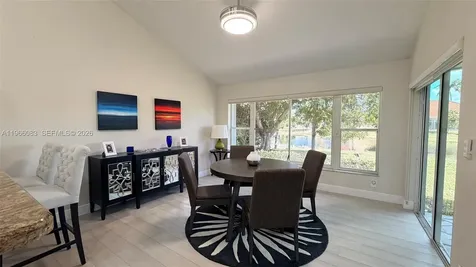 582 Spinnaker Weston FL 33326