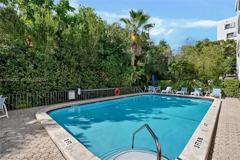 100 Ocean Lane Drive Key Biscayne FL 33149