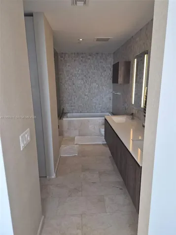 88 SW 7th Street Miami FL 33130