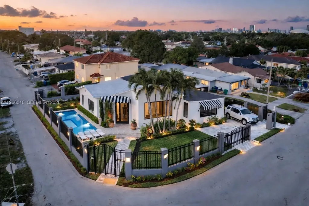 345 SW 36th Avenue Miami FL 33135