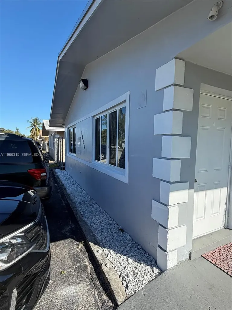 1028 NW 3rd Avenue Fort Lauderdale FL 33311