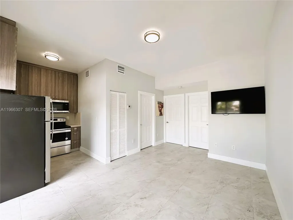 842 SW 14th Avenue Miami FL 33135