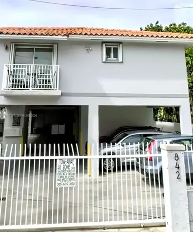 842 SW 14th Avenue Miami FL 33135