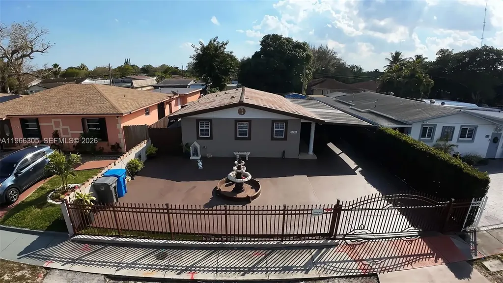 5720 SW 39th Street West Park FL 33023