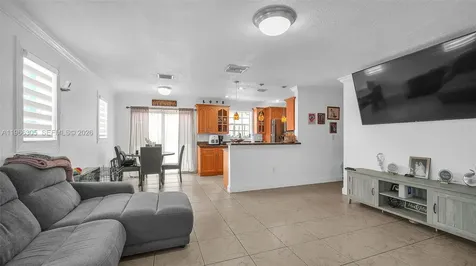 5720 SW 39th Street West Park FL 33023