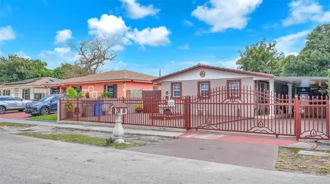 5720 SW 39th Street West Park FL 33023