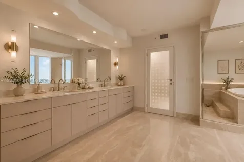 17555 Collins Avenue Sunny Isles Beach FL 33160