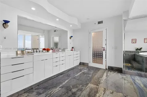17555 Collins Avenue Sunny Isles Beach FL 33160
