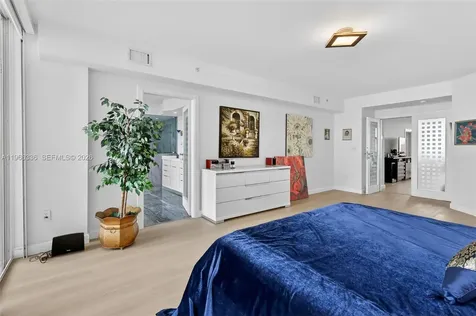 17555 Collins Avenue Sunny Isles Beach FL 33160