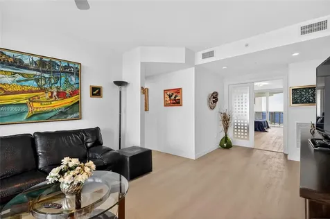 17555 Collins Avenue Sunny Isles Beach FL 33160