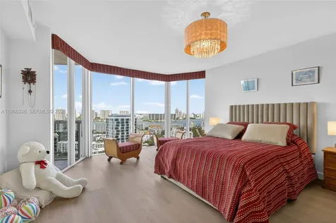 17555 Collins Avenue Sunny Isles Beach FL 33160
