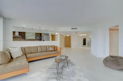 3600 Yacht Club Drive Aventura FL 33180