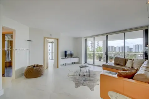 3600 Yacht Club Drive Aventura FL 33180